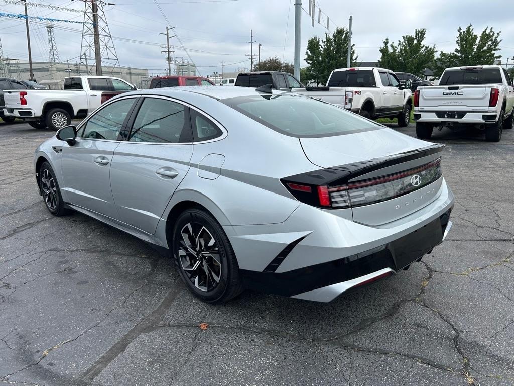 Hyundai Sonata SEL 2025