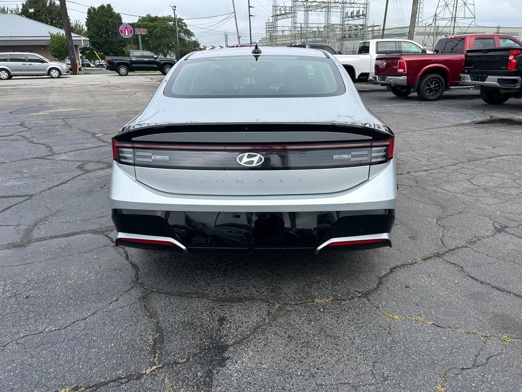 Hyundai Sonata SEL 2025