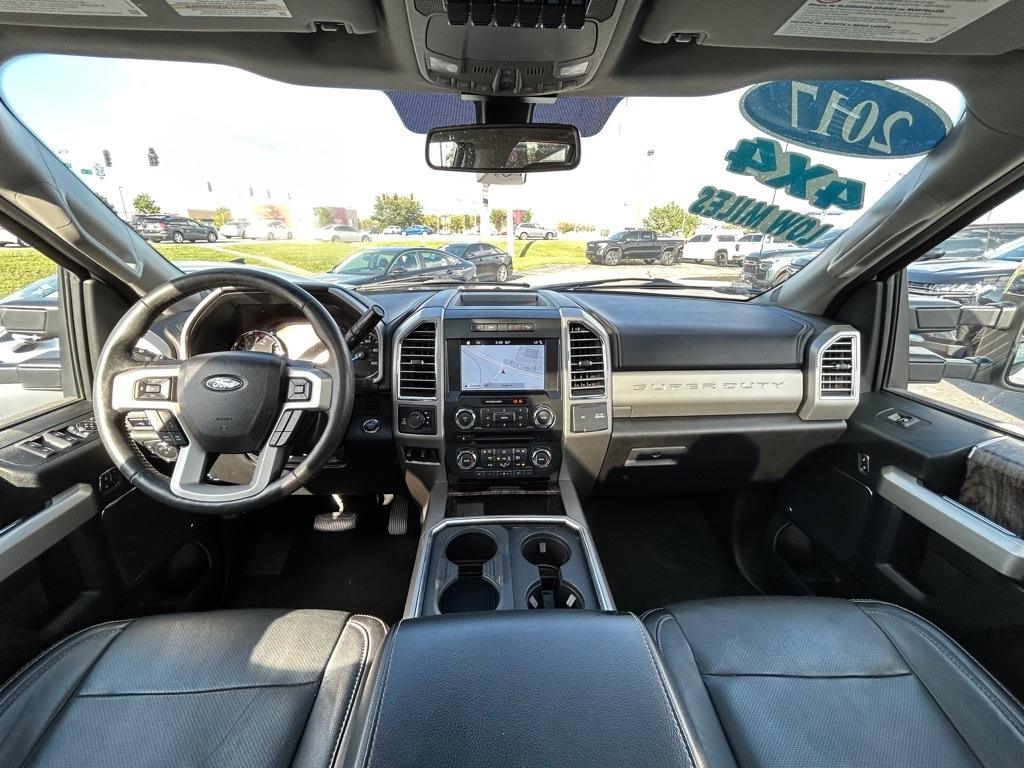 Ford F-350 SD King Ranch Crew Cab 4WD 2017