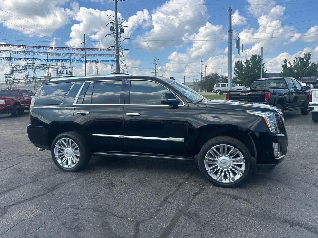 Cadillac Escalade Platinum 2WD 2019