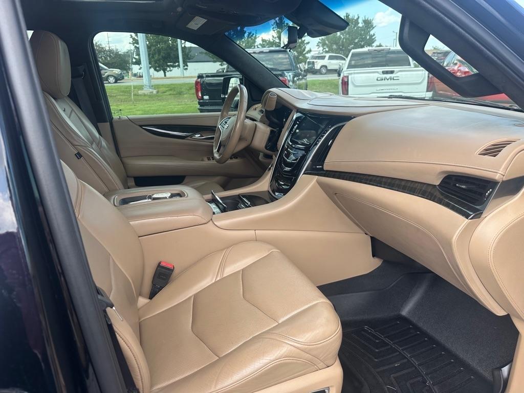 Cadillac Escalade Platinum 2WD 2019
