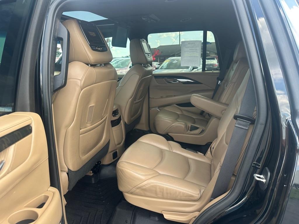 Cadillac Escalade Platinum 2WD 2019