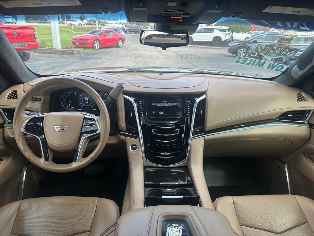 Cadillac Escalade Platinum 2WD 2019