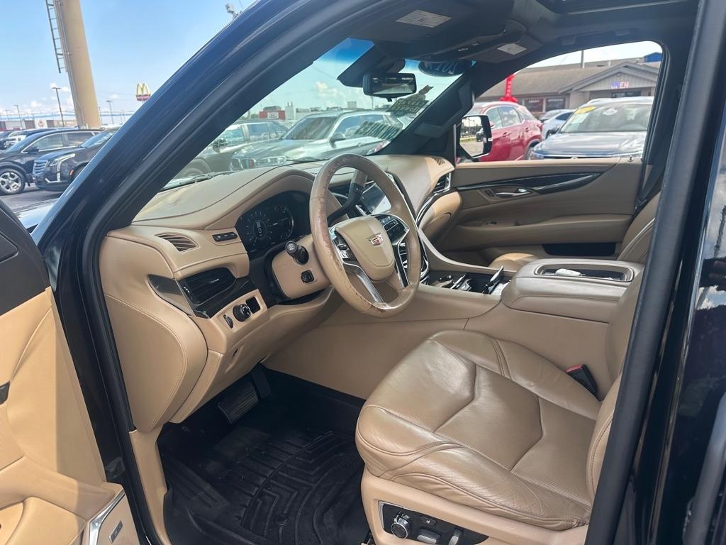 Cadillac Escalade Platinum 2WD 2019