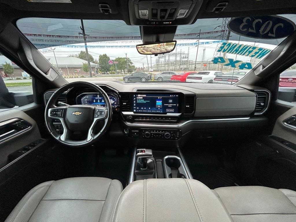 Chevrolet Silverado 1500 LTZ Crew Cab 4WD 2023