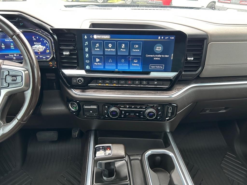 Chevrolet Silverado 1500 LTZ Crew Cab 4WD 2023