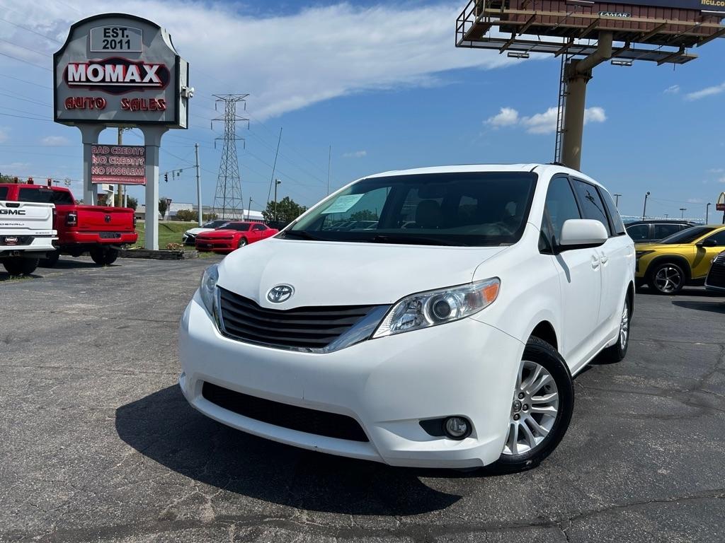 Toyota Sienna XLE FWD 8-Passenger V6 2012