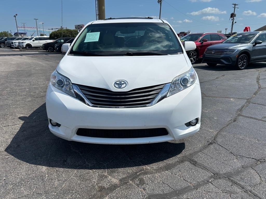 Toyota Sienna XLE FWD 8-Passenger V6 2012