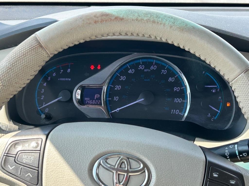 Toyota Sienna XLE FWD 8-Passenger V6 2012