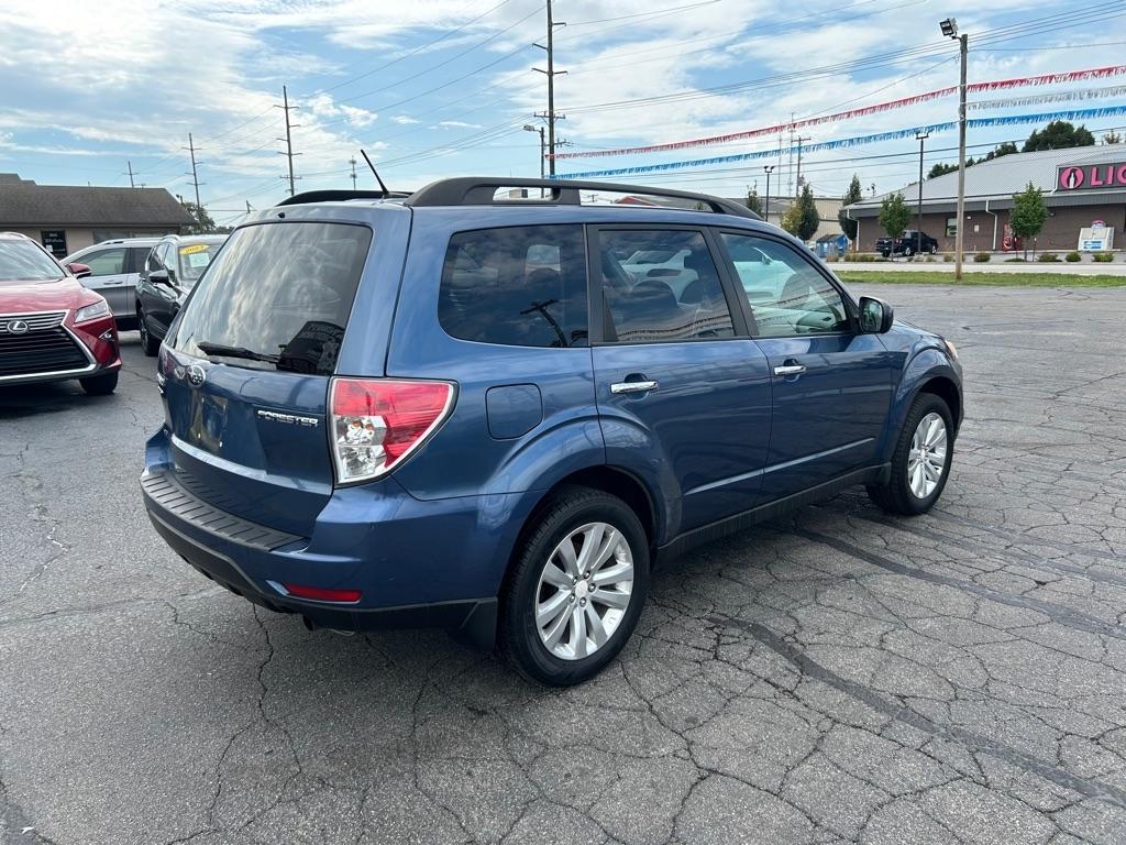 Subaru Forester 2.5X Premium 2011