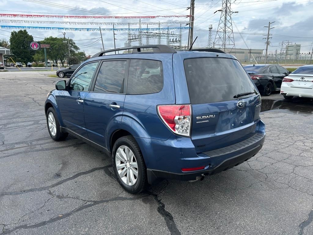 Subaru Forester 2.5X Premium 2011
