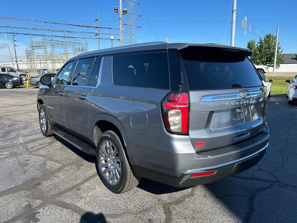 Chevrolet Suburban LT 4WD 2021
