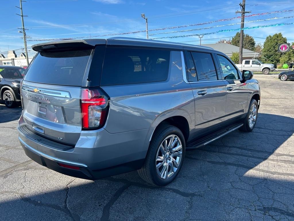 Chevrolet Suburban LT 4WD 2021