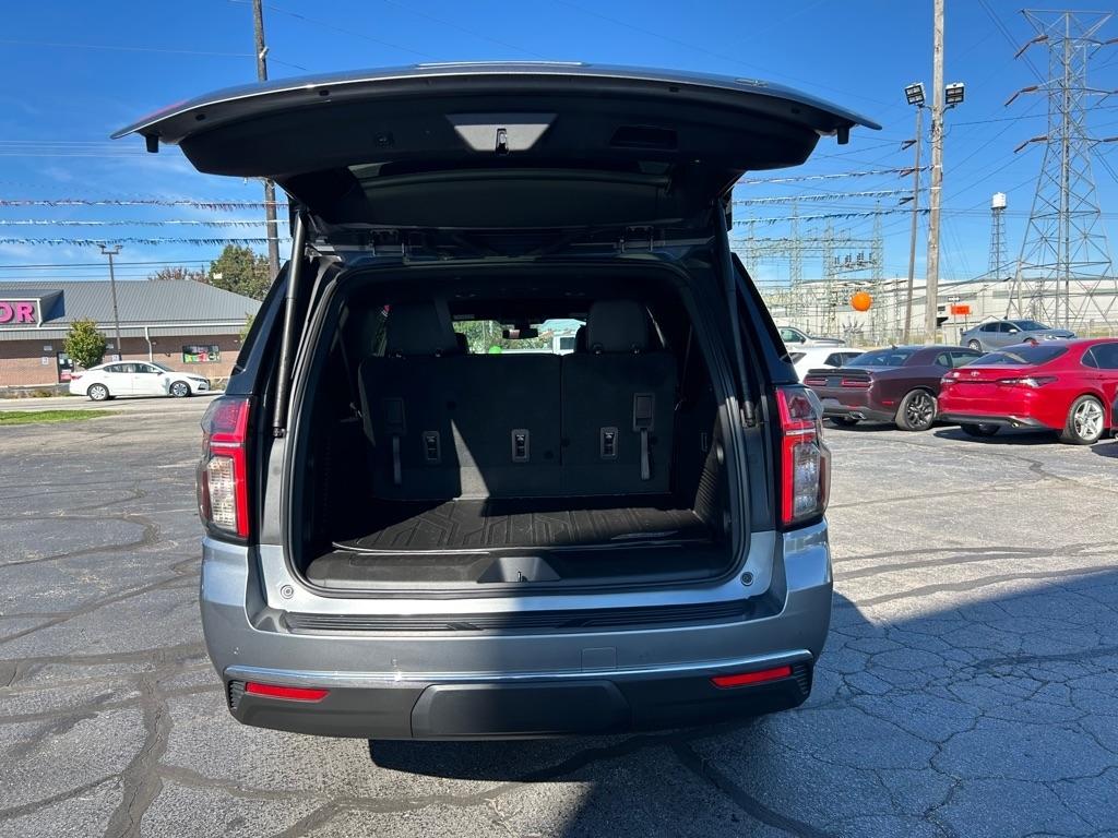 Chevrolet Suburban LT 4WD 2021