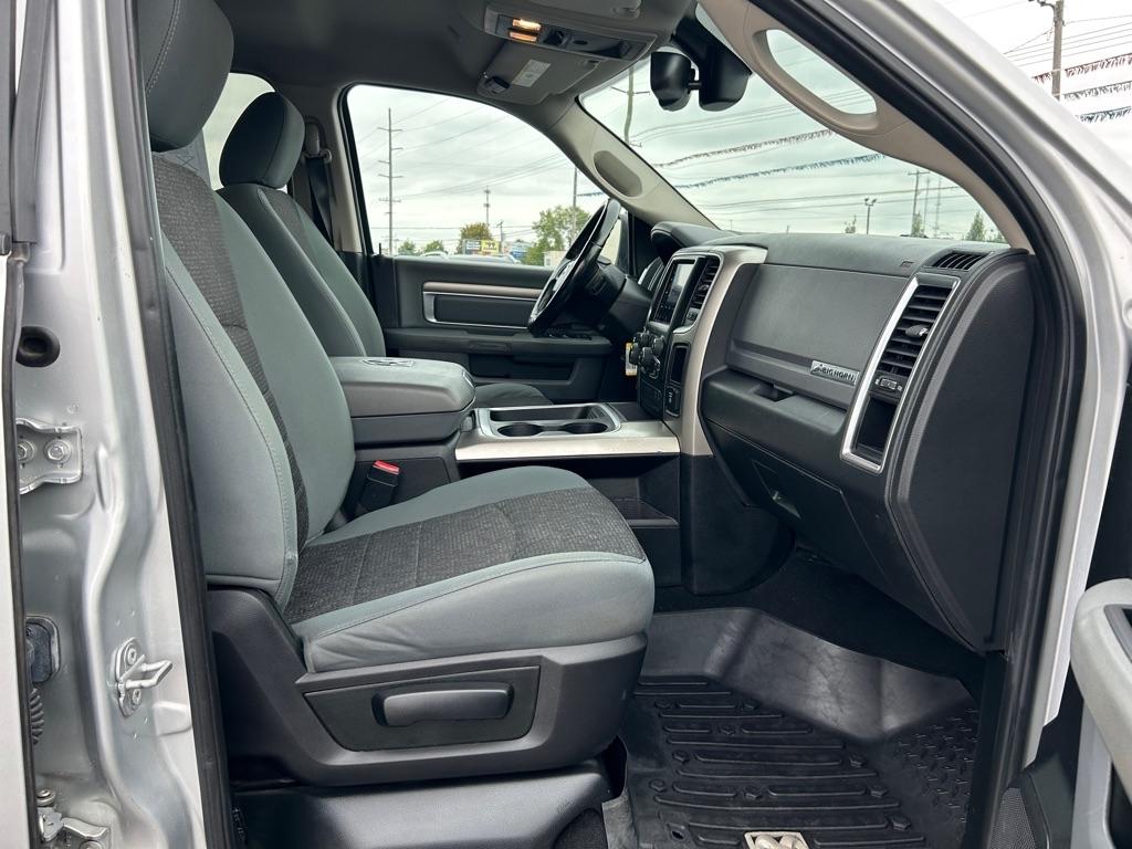 RAM 1500 SLT Crew Cab SWB 4WD 2018