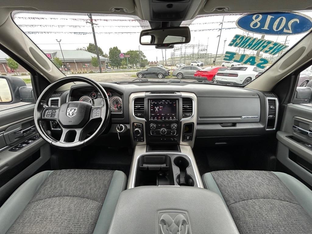 RAM 1500 SLT Crew Cab SWB 4WD 2018