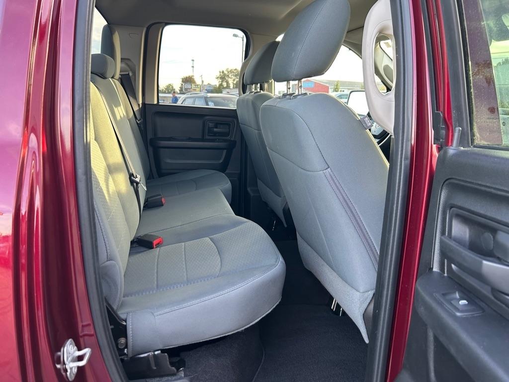 RAM 1500 Tradesman Quad Cab 4WD 2017