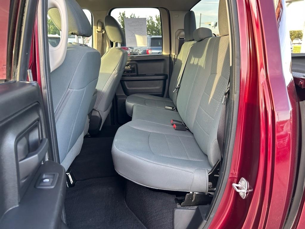RAM 1500 Tradesman Quad Cab 4WD 2017