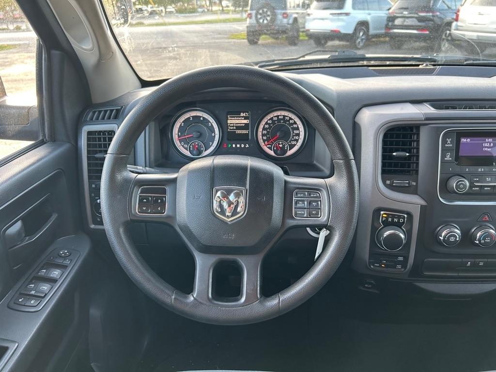 RAM 1500 Tradesman Quad Cab 4WD 2017