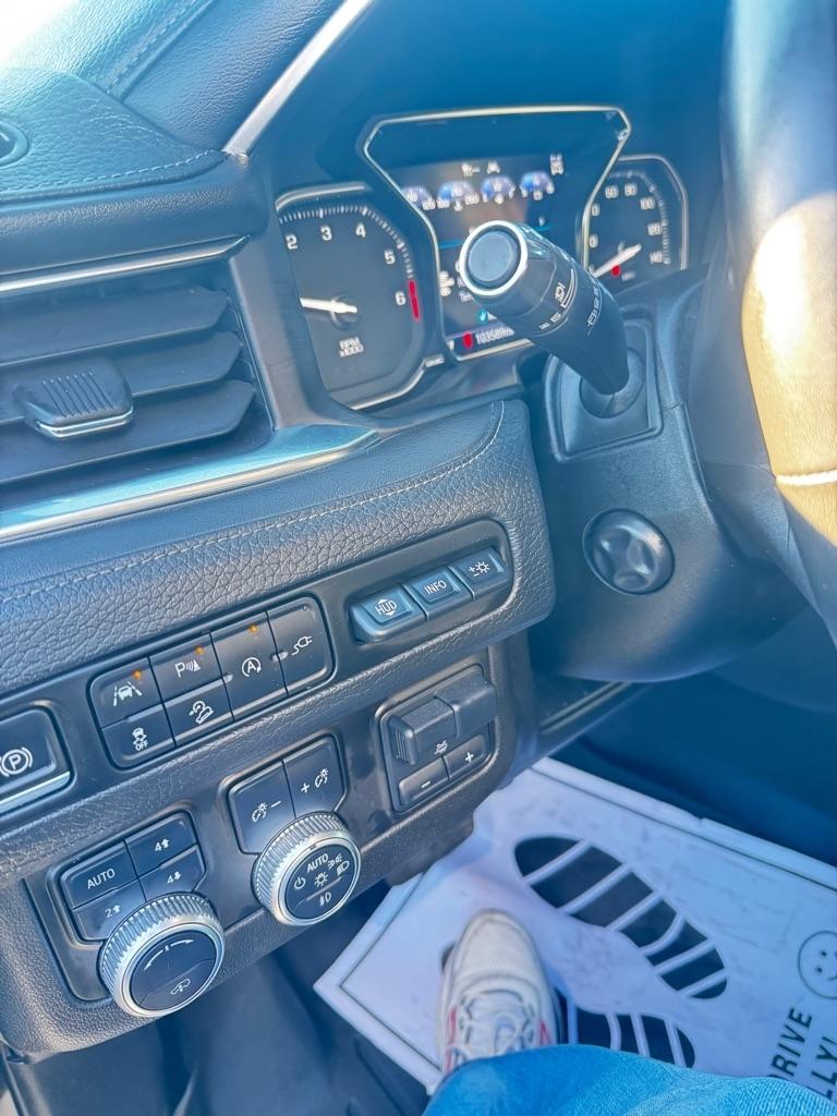 GMC Yukon Denali 4WD 2021