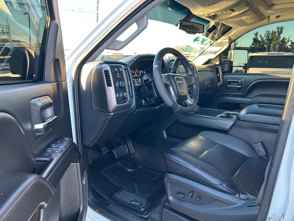 GMC Sierra 2500HD SLT Crew Cab 4WD 2017