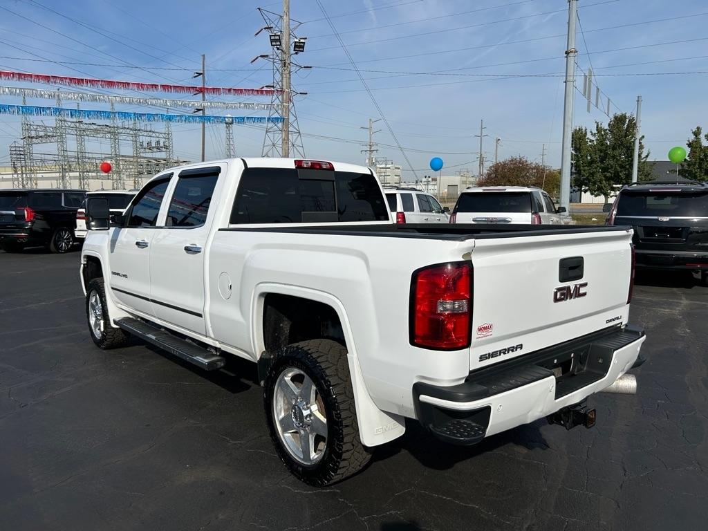 GMC Sierra 2500HD Denali Crew Cab 4WD 2015