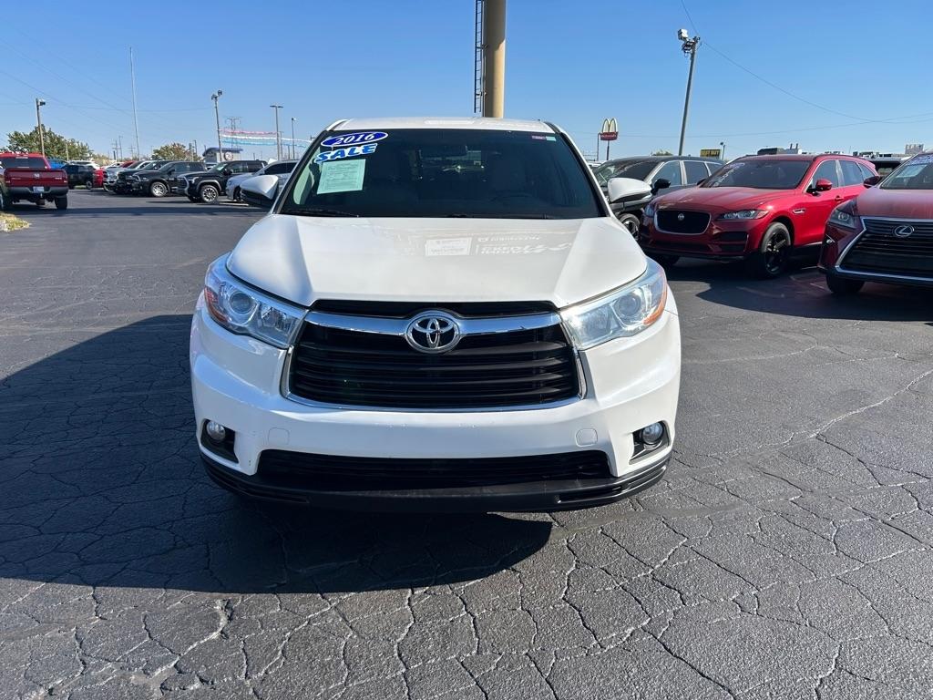 Toyota Highlander LE FWD V6 2016