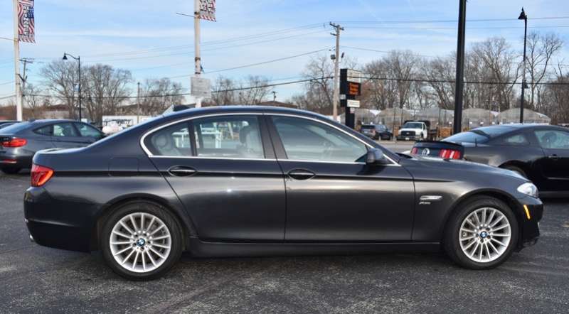 BMW 5-Series 535i xDrive 2012