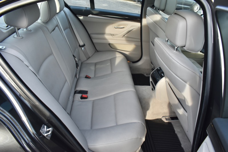 BMW 5-Series 535i xDrive 2012