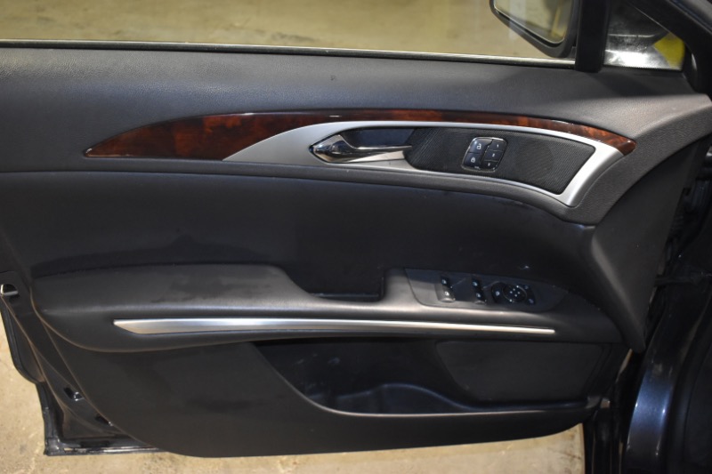 Lincoln MKZ Hybrid Sedan 2014