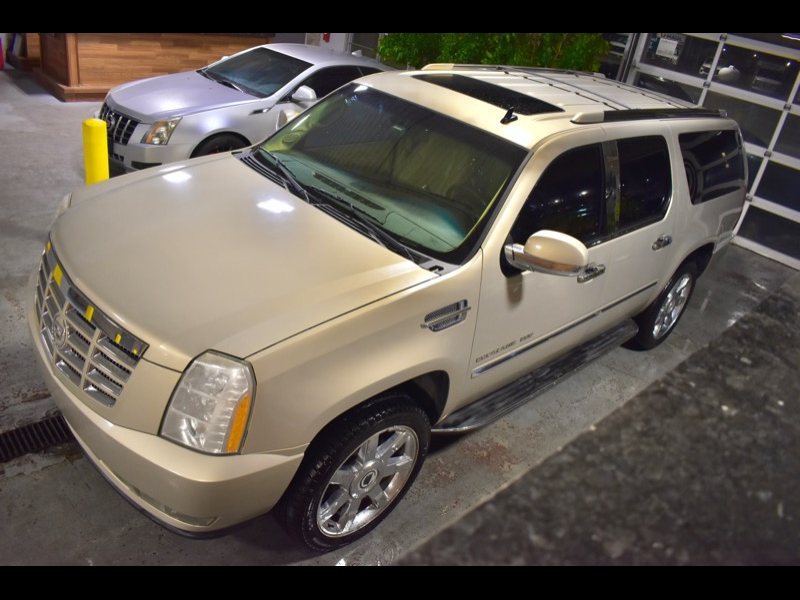 Cadillac Escalade ESV AWD Luxury 2011