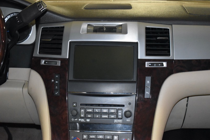 Cadillac Escalade ESV AWD Luxury 2011