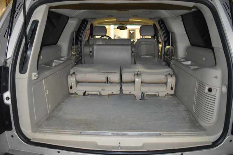 Cadillac Escalade ESV AWD Luxury 2011