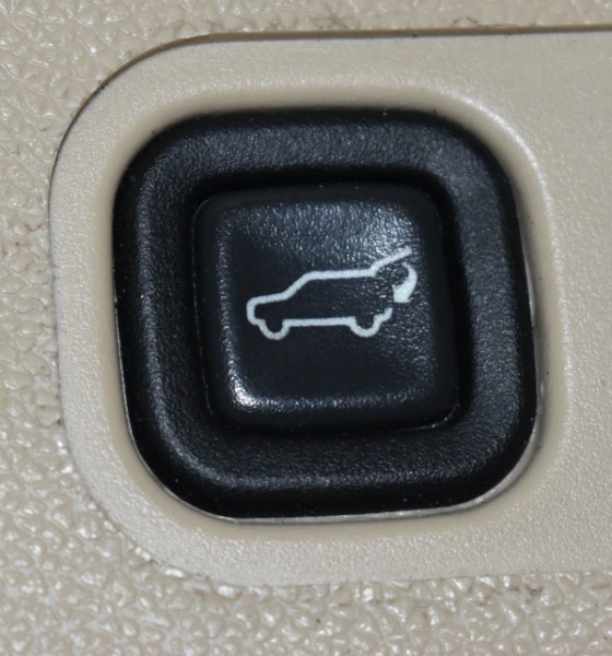 Cadillac Escalade ESV AWD Luxury 2011