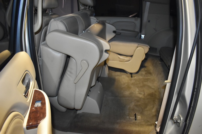 Cadillac Escalade ESV AWD Luxury 2011