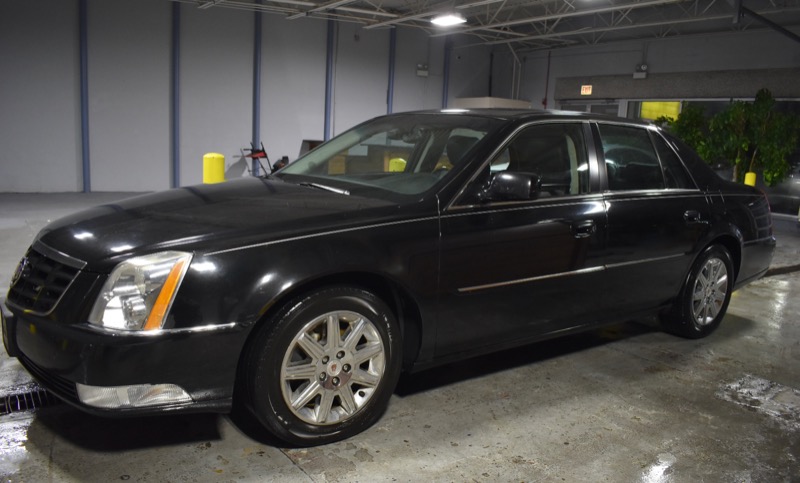 Cadillac DTS Premium w/ Navi 2011