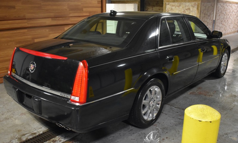 Cadillac DTS Premium w/ Navi 2011