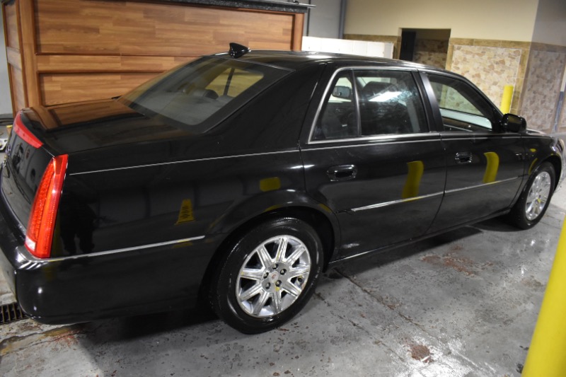 Cadillac DTS Premium w/ Navi 2011