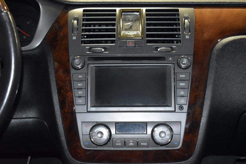 Cadillac DTS Premium w/ Navi 2011