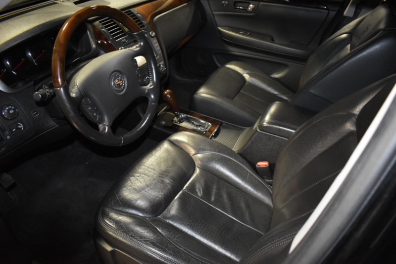 Cadillac DTS Premium w/ Navi 2011