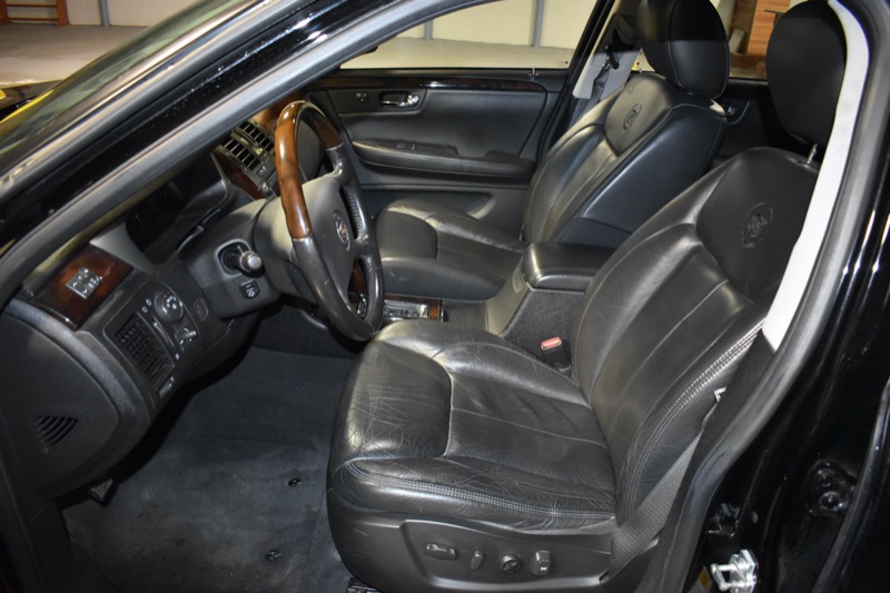 Cadillac DTS Premium w/ Navi 2011