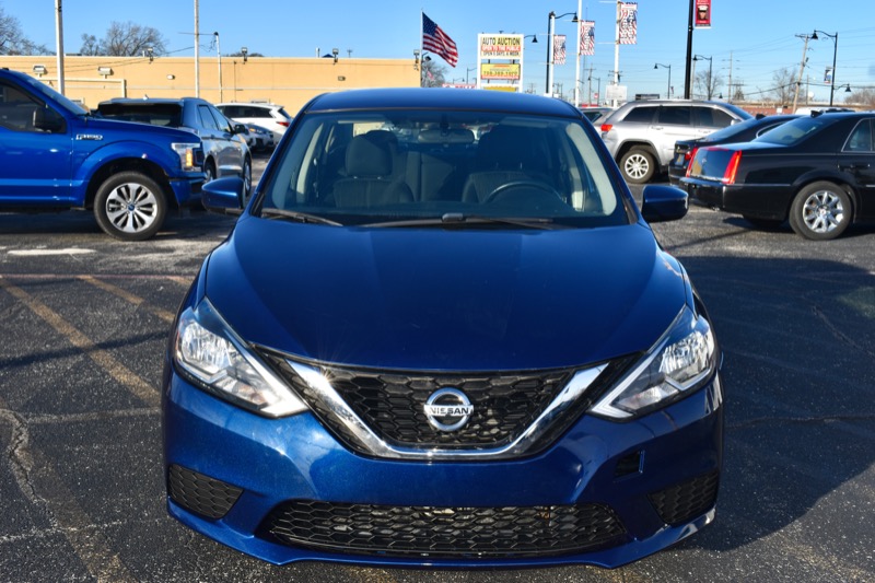Nissan Sentra SR 4D Sedan 2018