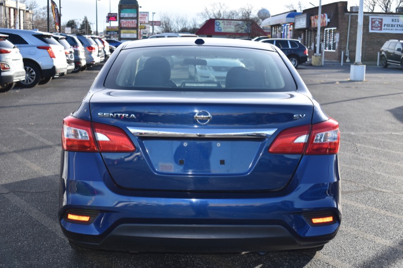 Nissan Sentra SR 4D Sedan 2018
