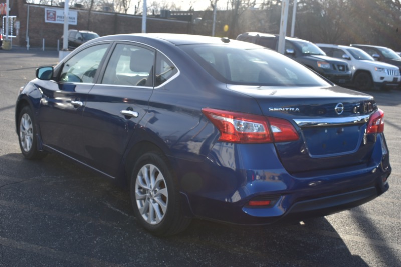 Nissan Sentra SR 4D Sedan 2018