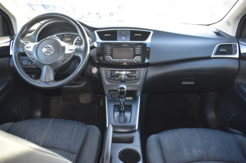 Nissan Sentra SR 4D Sedan 2018