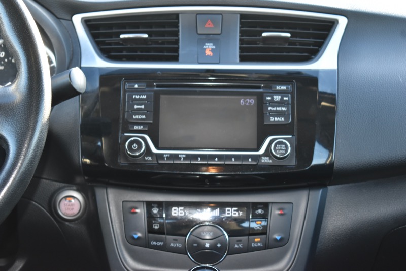 Nissan Sentra SR 4D Sedan 2018