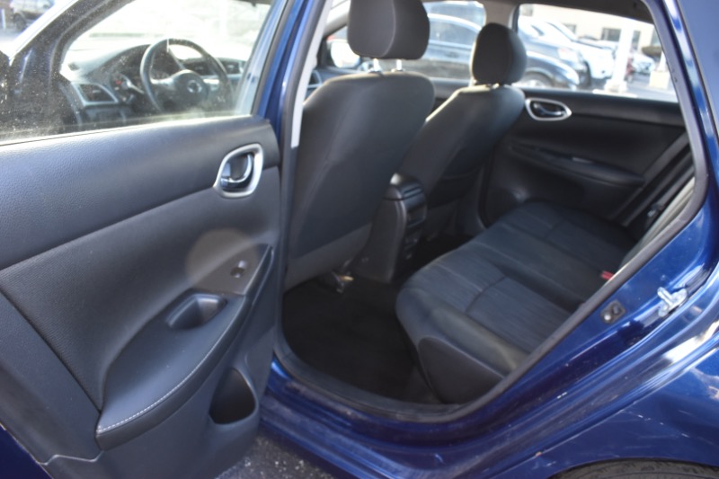 Nissan Sentra SR 4D Sedan 2018