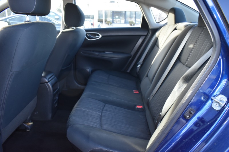 Nissan Sentra SR 4D Sedan 2018