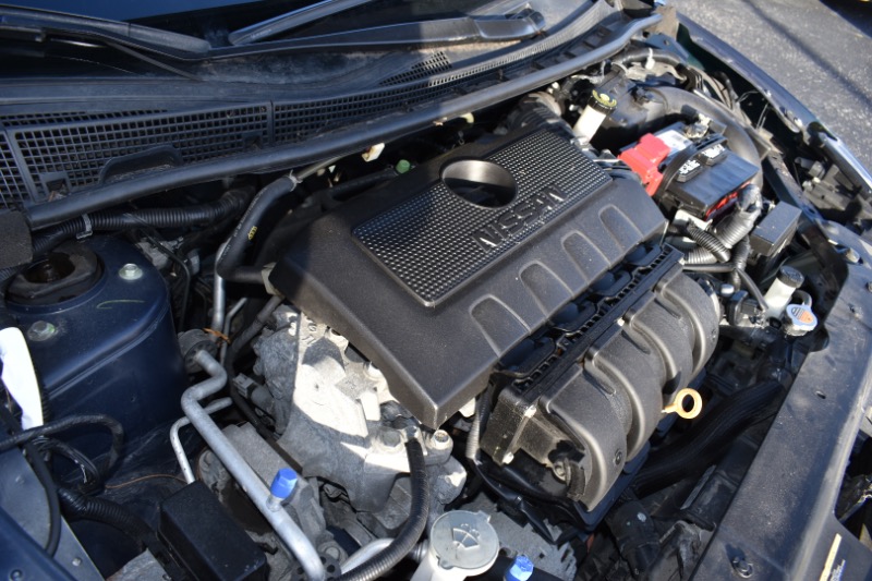 Nissan Sentra SR 4D Sedan 2018