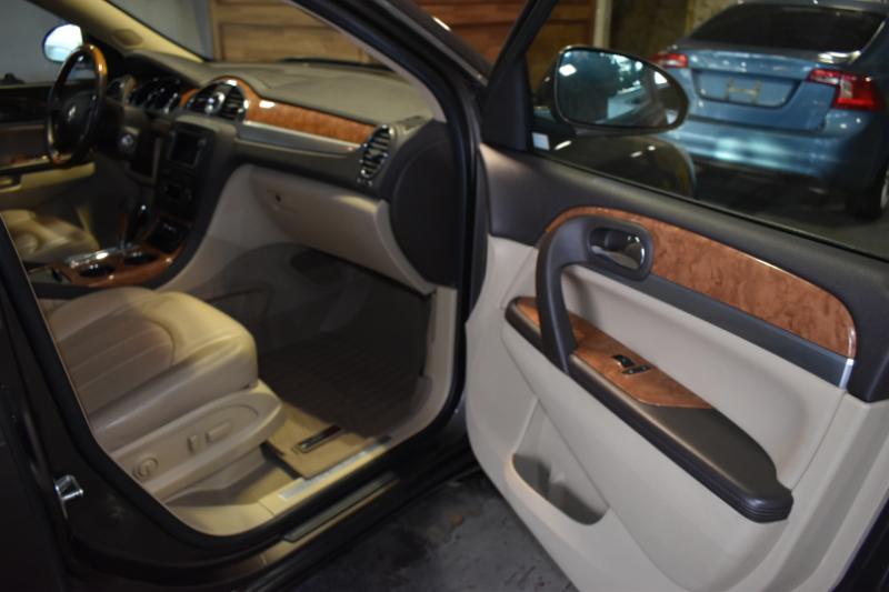 Buick Enclave Leather FWD 2012